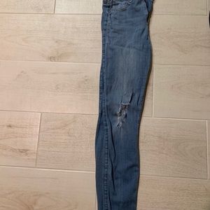 Hollister women’s jeans